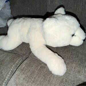 FAO Schwarz Polar Bear 20” Laying Down Realistic Plush Stuffed Animal Toy